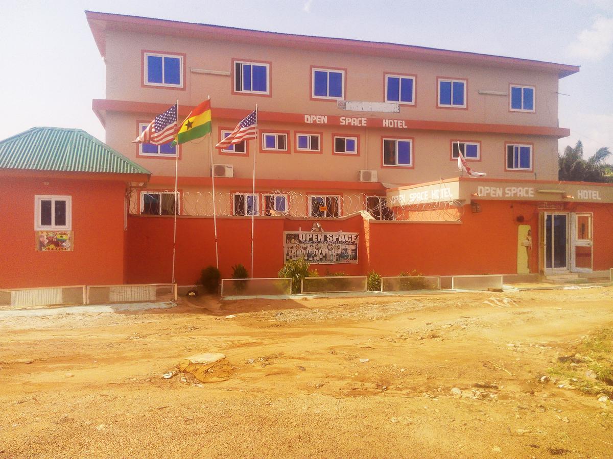 Open Space Hotel Kumasi Exterior foto